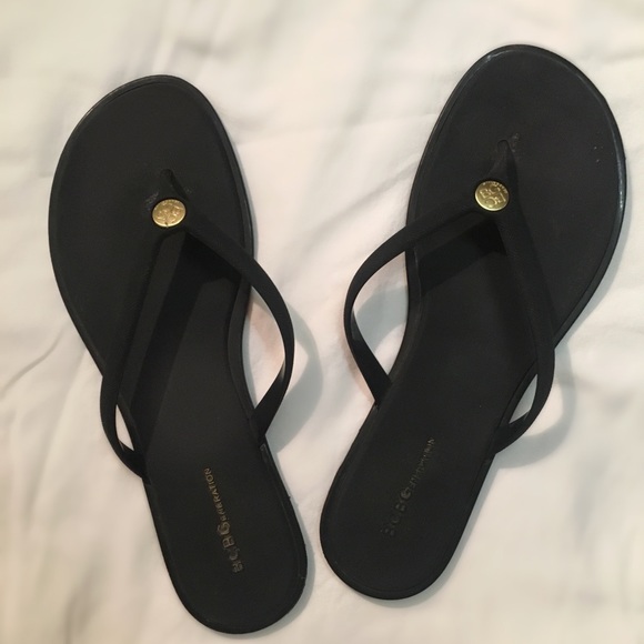bcbg flip flops